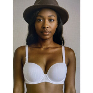 Bali One 40 C Smoothing Size 40C White Full Figure Wire Bra Style DF3449 NWT